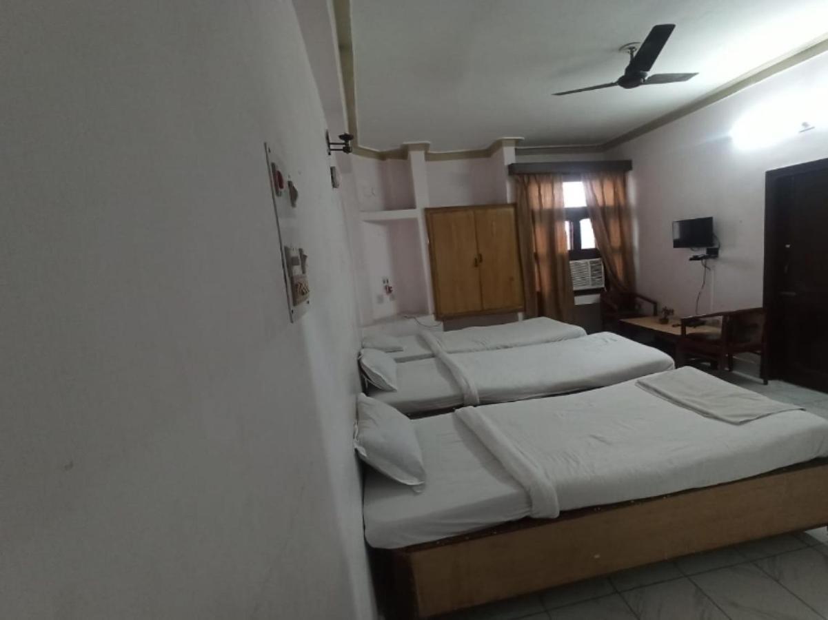Oyo 80830 Hotel Buddha International Bodh Gaya Exterior foto